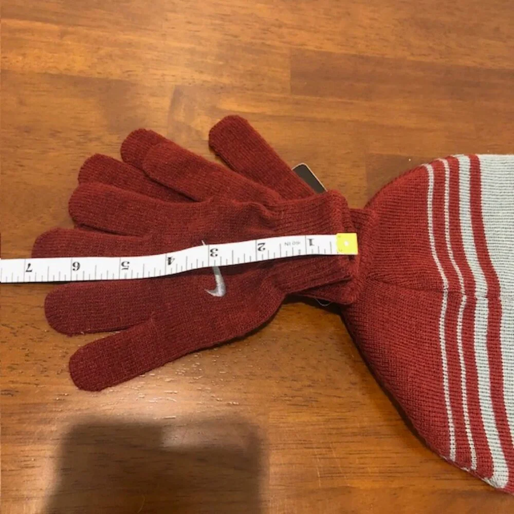 Nike Kids Youth Beanie Hat and Gloves Set NWT.